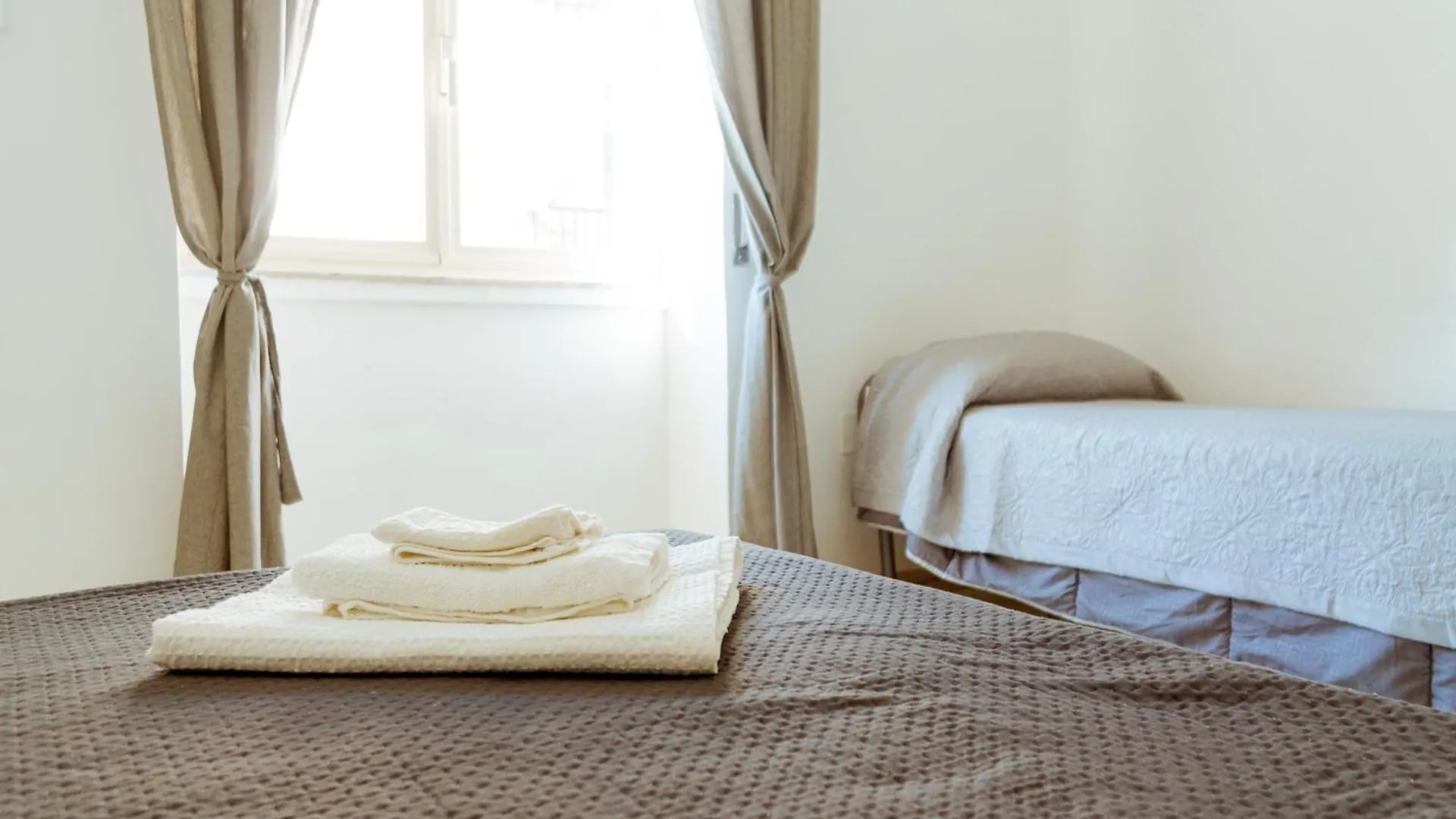 Santo 310 Bed & Breakfast Naples Italy