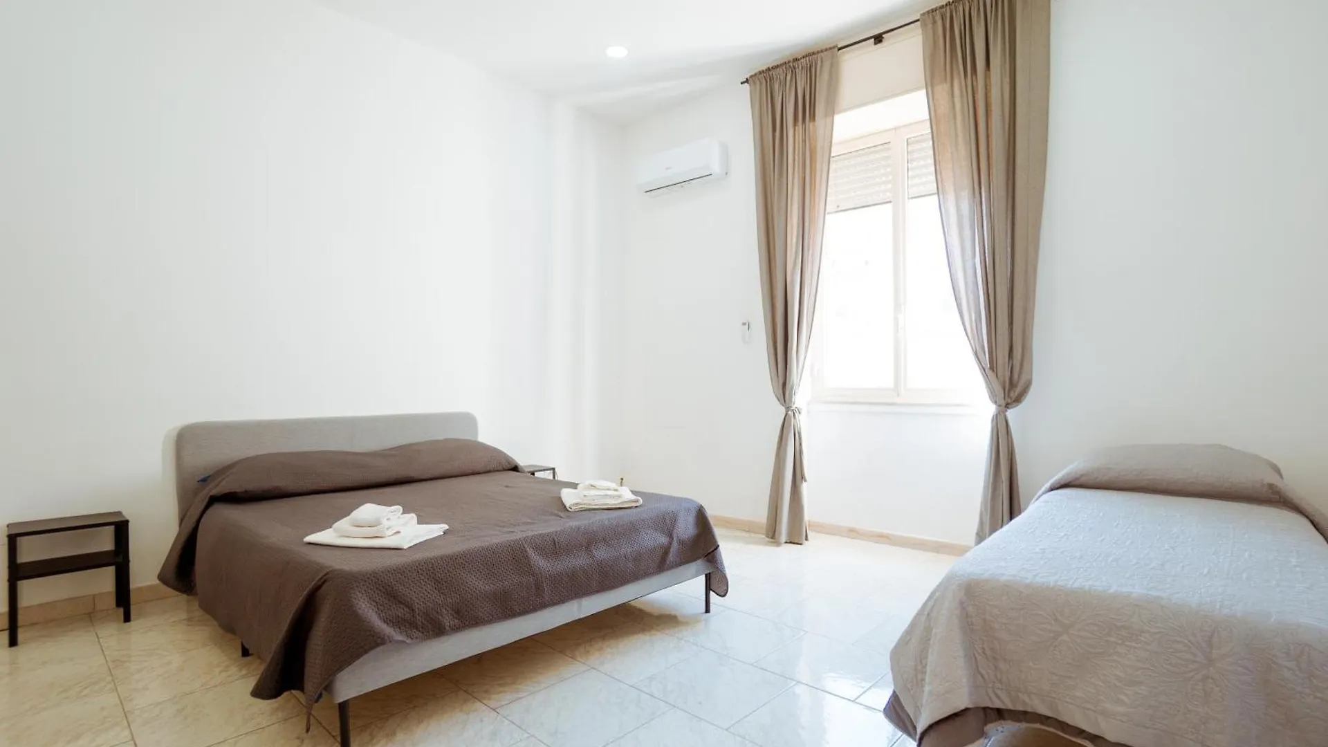 Santo 310 Bed & Breakfast Napoli İtalya